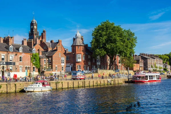 Folyón Ouse, York — Stock Fotó