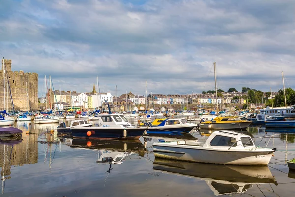 Caernarfon κάστρο στην Ουαλία — Φωτογραφία Αρχείου