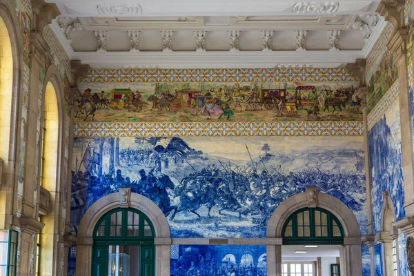 Sao Bento järnvägsstation i Porto — Stockfoto