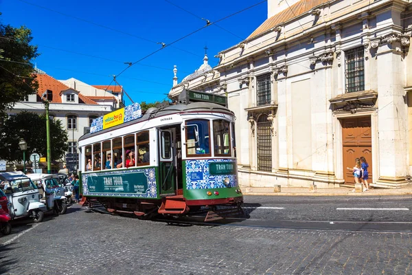 Lizbon Vintage tramvay — Stok fotoğraf