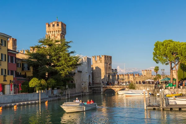 Sirmione 'deki Scaliger Kalesi