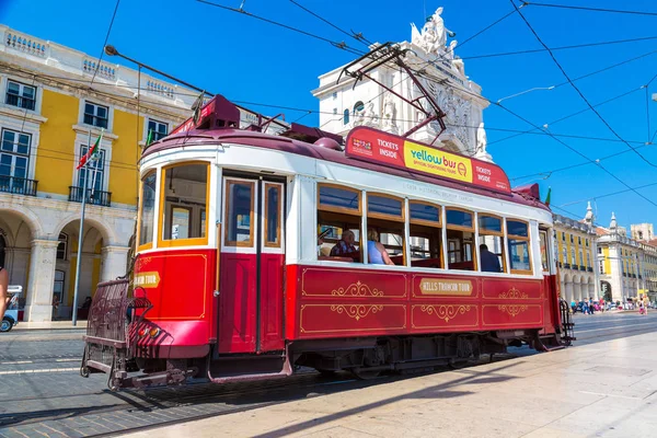 Lizbon Vintage tramvay — Stok fotoğraf