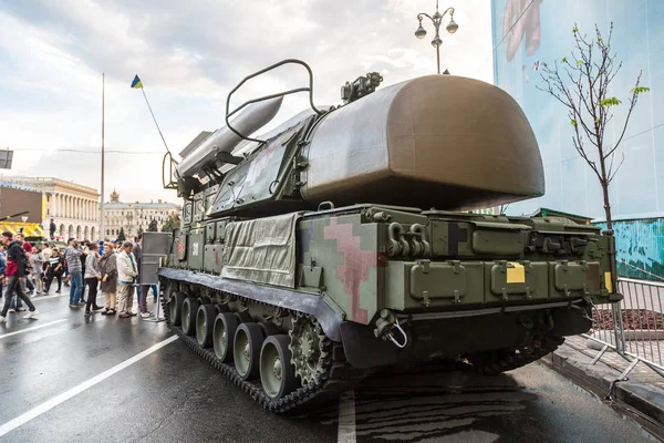 Exhibition of military equipment in Kiev — Stock Photo, Image