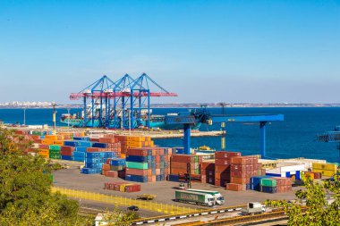 Kargo konteyner terminal limanında Odessa