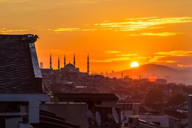 Istanbul'da Sultanahmet Camii gün batımında