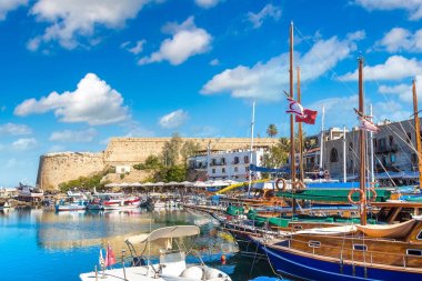 Girne Kalesi ve Limanı Kuzey Kıbrıs'ta