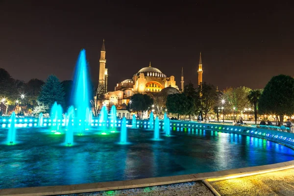 Ayasofya Museum (Hagia Sophia) in Istanbul — Stock Photo, Image