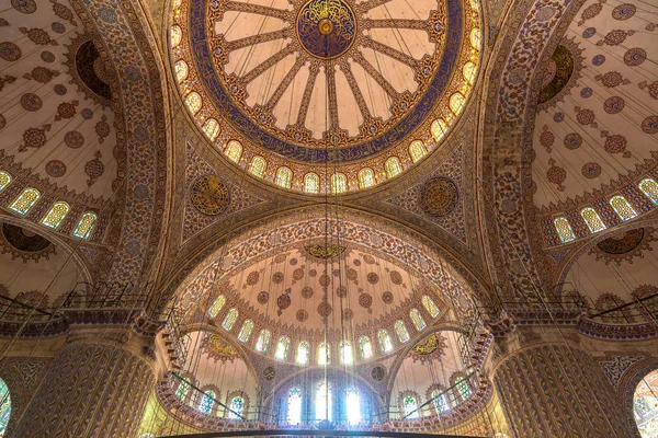 Mezquita Sultanahmet (Mezquita Azul) en Estambul —  Fotos de Stock