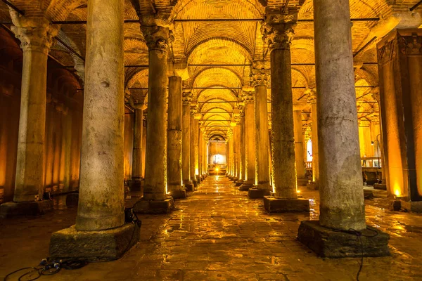 The Basilica Cistern in Istanbul — Stock Photo, Image