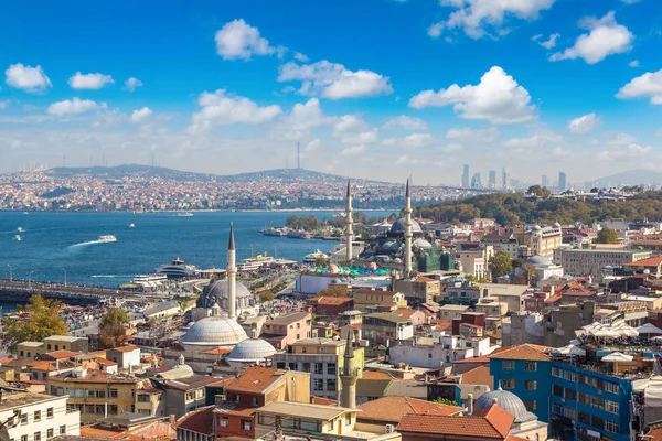 Видом на Стамбул в Туреччині — стокове фото