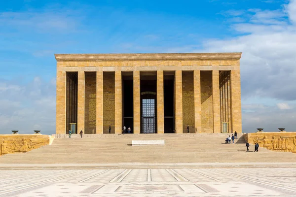 Anitkabir, мавзолей Ататюрка в Анкарі — стокове фото