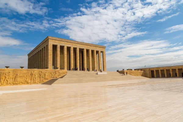 Anitkabir, мавзолей Ататюрка в Анкарі — стокове фото