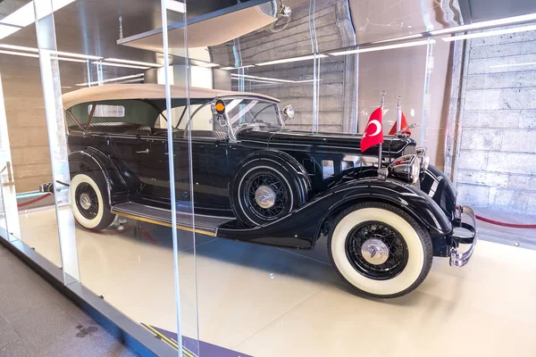 Voiture d'Ataturk à Anitkabir — Photo