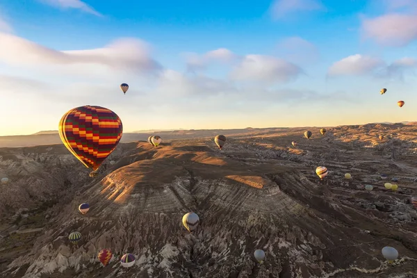 Gorące powietrze balony lot w Kapadocji — Zdjęcie stockowe