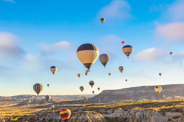 Vuelo en globo en Capadocia — Foto de Stock