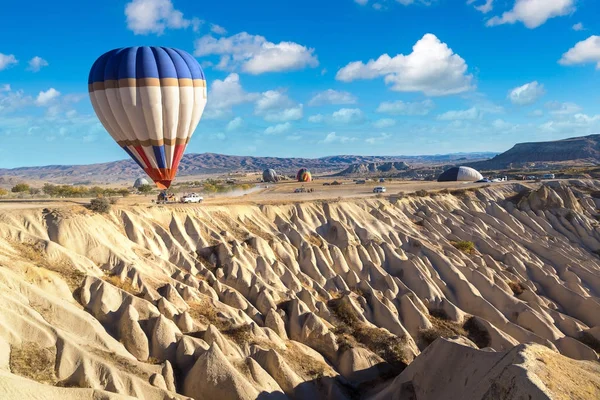 Hot air Balloons flight in Cappadocia — Stock Photo, Image