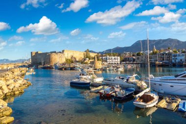 Girne Kalesi ve Limanı Kuzey Kıbrıs'ta