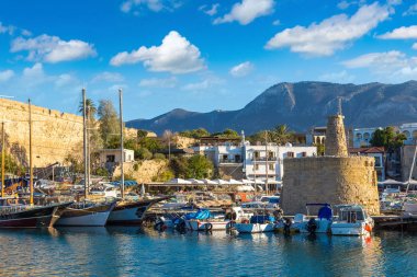 Girne Kalesi ve Limanı Kuzey Kıbrıs'ta