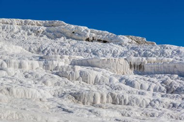 Pamukkale 'deki travertin havuzları ve terasları