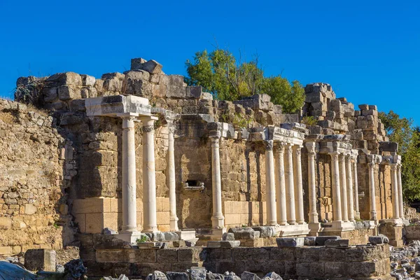 Rovine della città antica in tacchino — Foto Stock