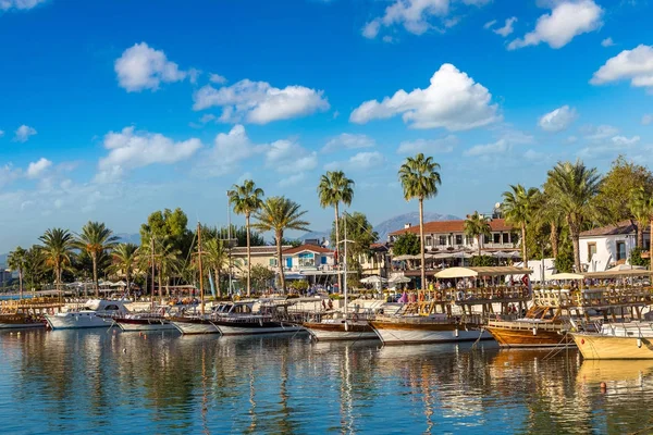 Resort mediterrânico em Side, Turquia — Fotografia de Stock