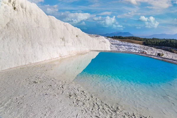 Piscinas e terraços em Pamukkale — Fotografia de Stock