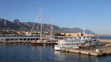 Girne, Kuzey Kıbrıs'ta limanda