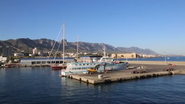 北塞浦路斯凯里尼亚港 — 图库视频影像