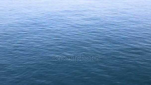 Surface bleue de la mer  