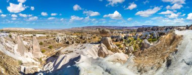 Volkanik kaya oluşumları peyzaj Kapadokya