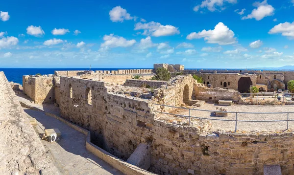 Замок Кіренія на півночі Кіпру — стокове фото