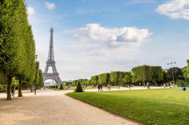 Paris 'teki Eyfel Kulesi