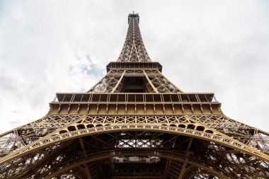 Paris 'teki Eyfel Kulesi