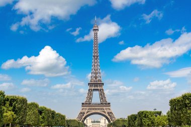Paris 'teki Eyfel Kulesi