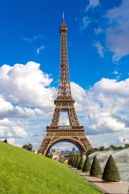 Paris 'teki Eyfel Kulesi