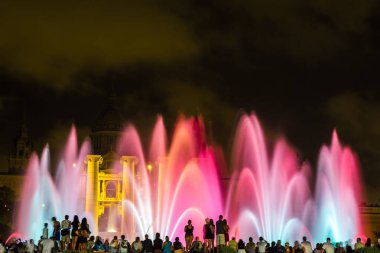 Barcelona 'da Sihirli Çeşme ışığı gösterisi