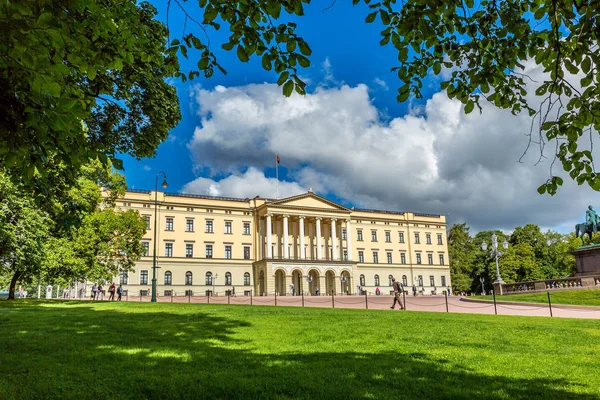 Königspalast in Oslo — Stockfoto