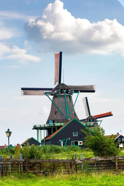 Wind mills in Holland — Stock Photo, Image