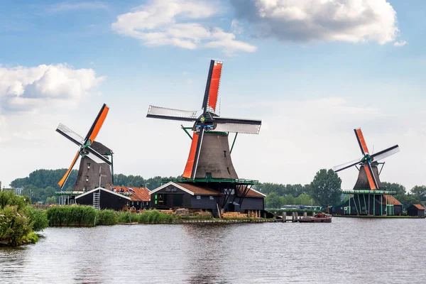 Hollanda'da Rüzgar değirmenleri — Stok fotoğraf