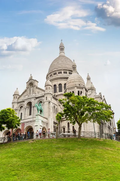 Basilica of the Sacred Heart of Jesus in Paris — Stock Photo, Image