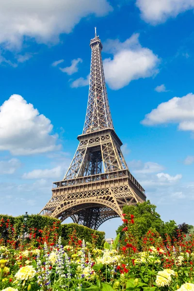 De Eiffeltoren in Parijs — Stockfoto