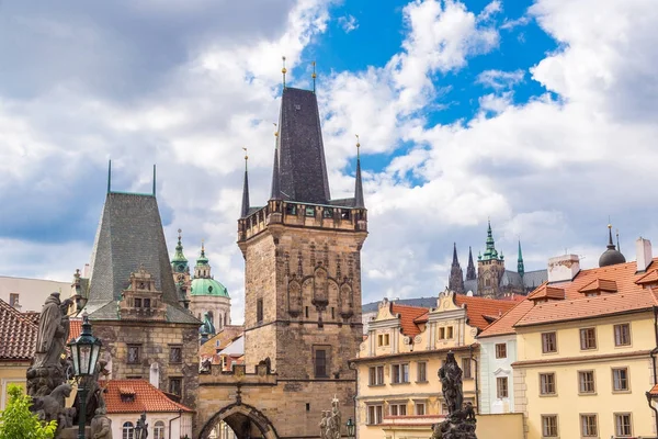 Karlov of charles brug in Praag — Stockfoto