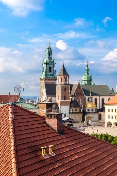 Wawel katedrális a Wawel domb Krakkóban — Stock Fotó