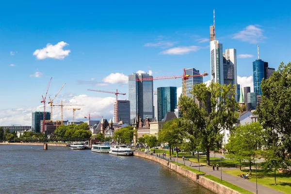 Financial district in Frankfurt — Stock Photo, Image