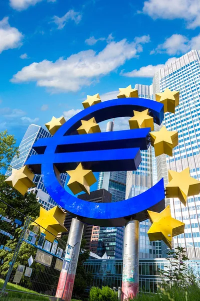 Euroteken in frankfurt — Stockfoto
