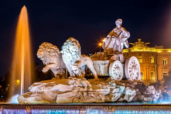 Cibeles fonte em madrid — Fotografia de Stock