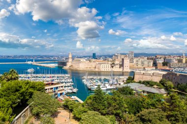 Saint Jean Kalesi ve katedral de la Major ve Vieux port Marseille, Fransa