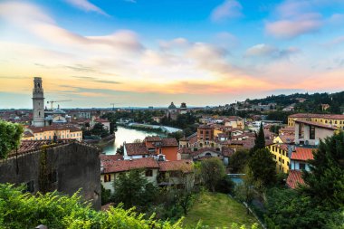 Gün batımında Verona, İtalya