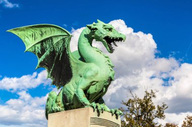 Ljubljana 'daki Ejderha Köprüsü