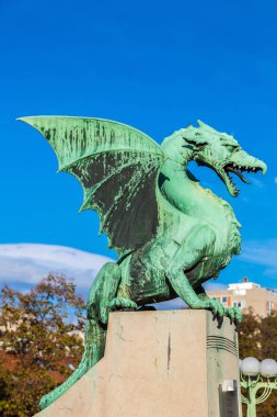 Ljubljana 'daki Ejderha Köprüsü
